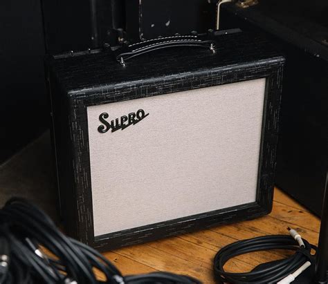 The Versatile Soundscapes of the Supro Enchanted Talisman 1x10